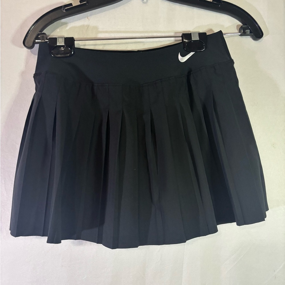 Nike Women's Black Skater Skirt